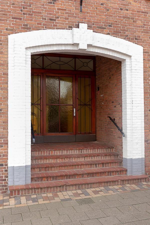 Altes Pastorat Am Husumer Hafen Apartment Husum  Ngoại thất bức ảnh