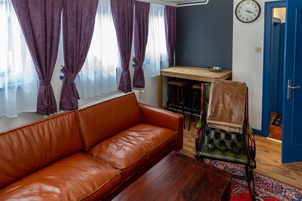 Altes Pastorat Am Husumer Hafen Apartment Husum  Ngoại thất bức ảnh