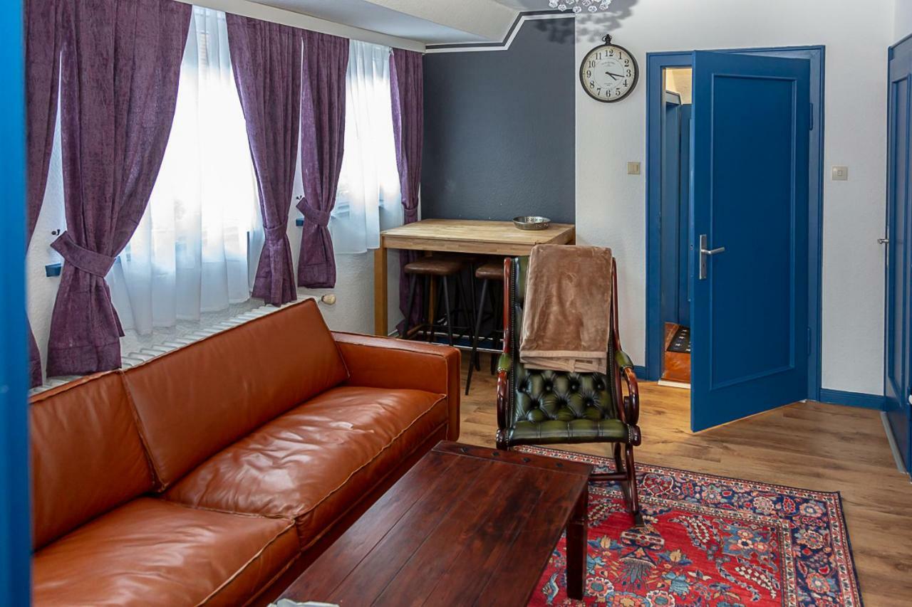Altes Pastorat Am Husumer Hafen Apartment Husum  Ngoại thất bức ảnh