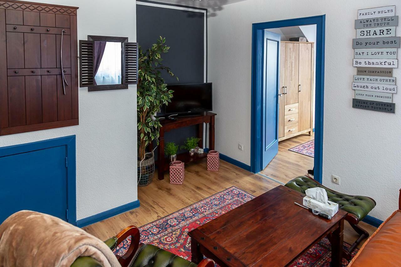 Altes Pastorat Am Husumer Hafen Apartment Husum  Ngoại thất bức ảnh