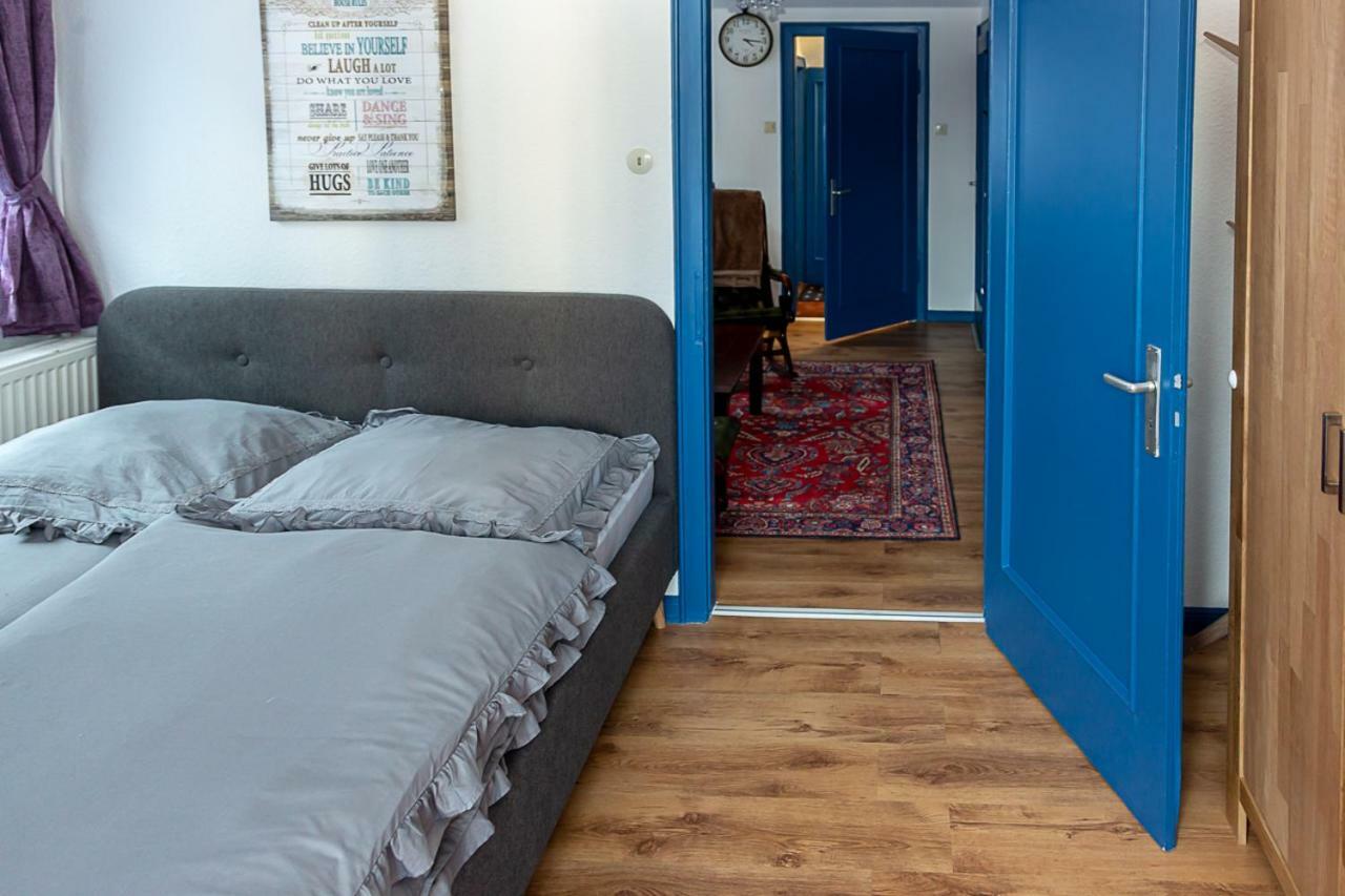 Altes Pastorat Am Husumer Hafen Apartment Husum  Ngoại thất bức ảnh